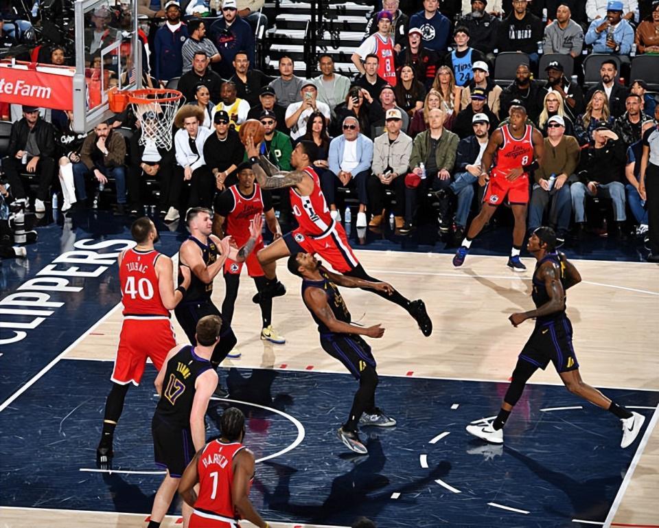 专家分析-变成顶级3D锋线了！快船为什么不能增加他的场上戏份呢？